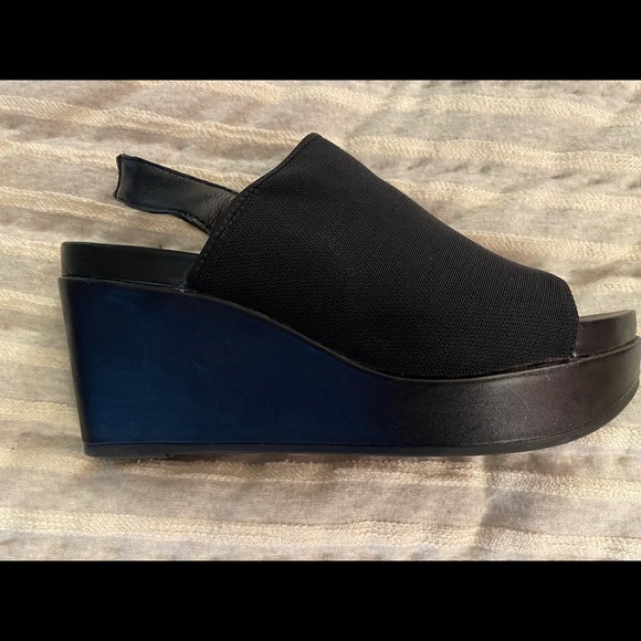 Eileen Fisher black wedge sandals, excellent condition, 6.5 - Picture 2 of 7